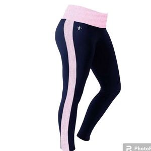 Lilly Grace pink seersucker legging. Size L. NWT